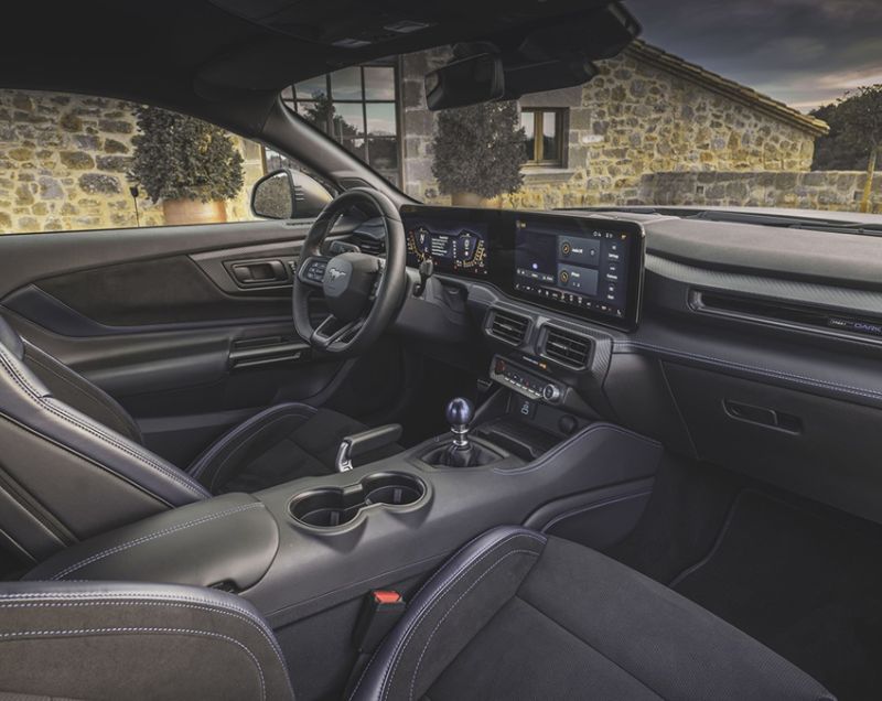 Ford Mustang Fastback GT 5 v8 dark horse 334kW