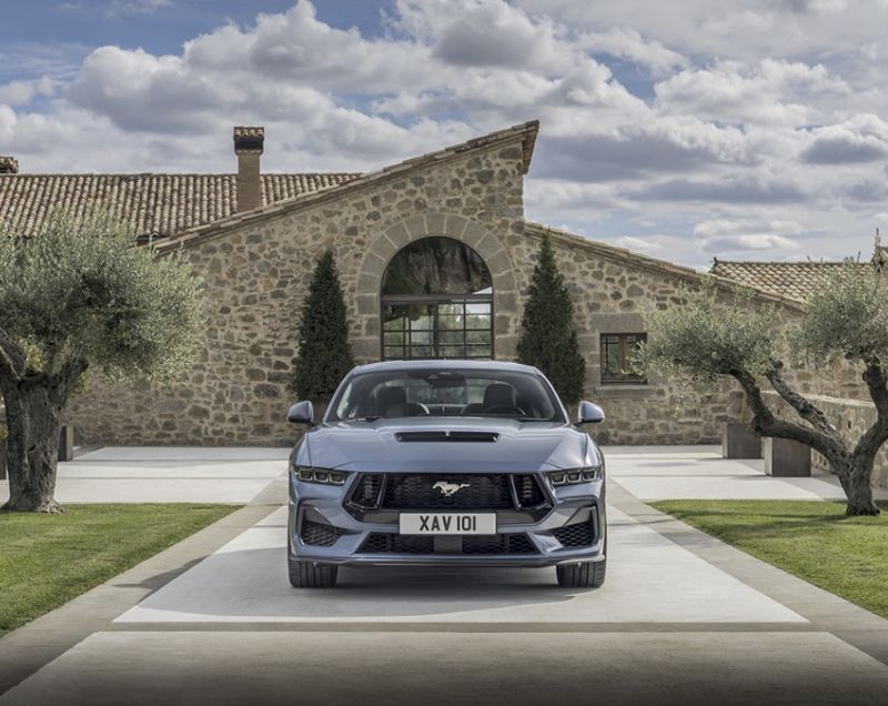 Ford Mustang Fastback GT 5 v8 dark horse 334kW