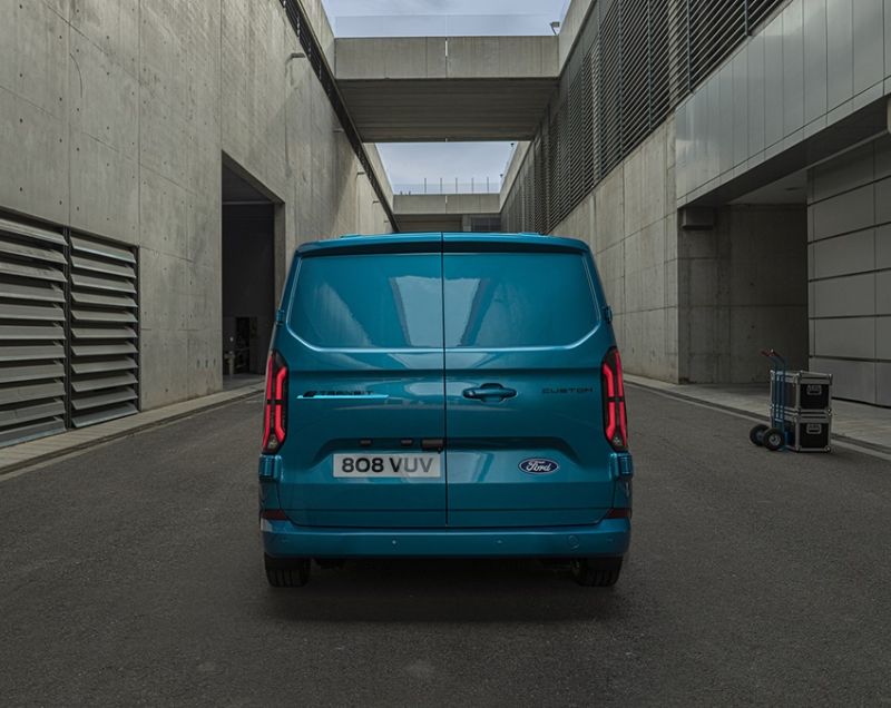 Ford Transit Custom Kombi 65kWh ev l1h1 340 limited 100kW aut