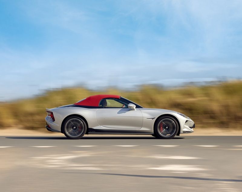 MG MG Cyberster 77kWh ev trophy extended range 250kW aut MG MG Cyberster 77kWh ev trophy extended range 250kW aut