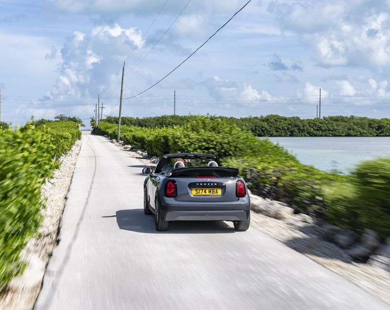 Mini Cooper cabrio 1.5 c favoured 120kW aut