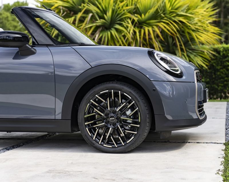 Mini Cooper cabrio 1.5 c favoured 120kW aut