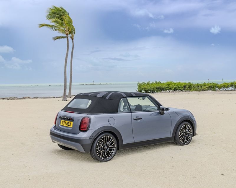 Mini Cooper cabrio 1.5 c favoured 120kW aut