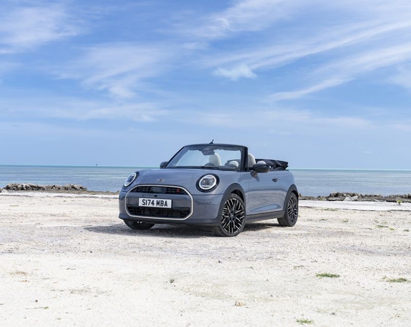 Mini Cooper cabrio 1.5 c favoured 120kW aut