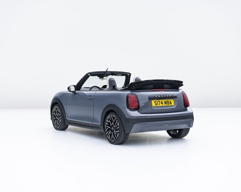 Mini Cooper cabrio 1.5 c favoured 120kW aut