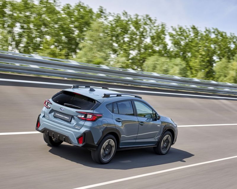 Subaru Crosstrek 2.0i mhev premium awd 100kW cvt aut