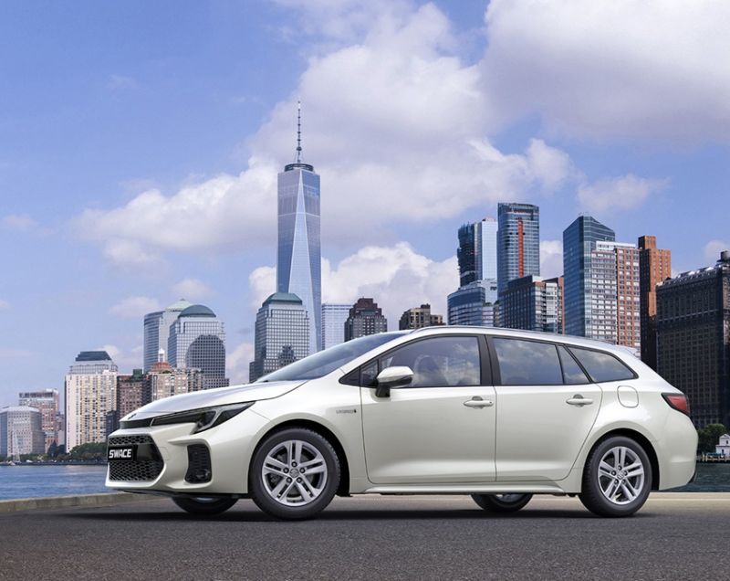 Suzuki Swace 1.8 hev select 103kW cvt aut Suzuki Swace 1.8 hev select 103kW cvt aut