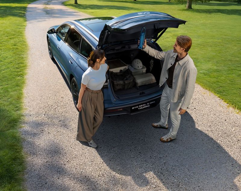 Byd Seal 6 DM-i touring 1.5dmi Comfort Lite, Obsidian Black