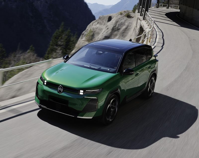 Citroen C5 Aircross 1.2 hev business 107kW aut Citroen C5 Aircross 1.2 hev business 107kW aut