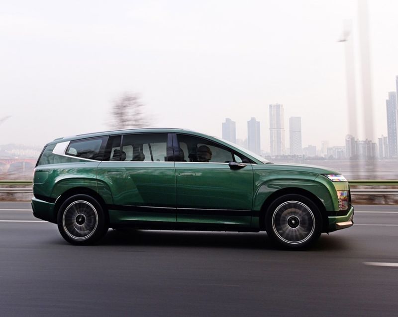 Hyundai IONIQ 9 110kWh ev lounge awd+ 315kW aut Hyundai IONIQ 9 110kWh ev lounge awd+ 315kW aut