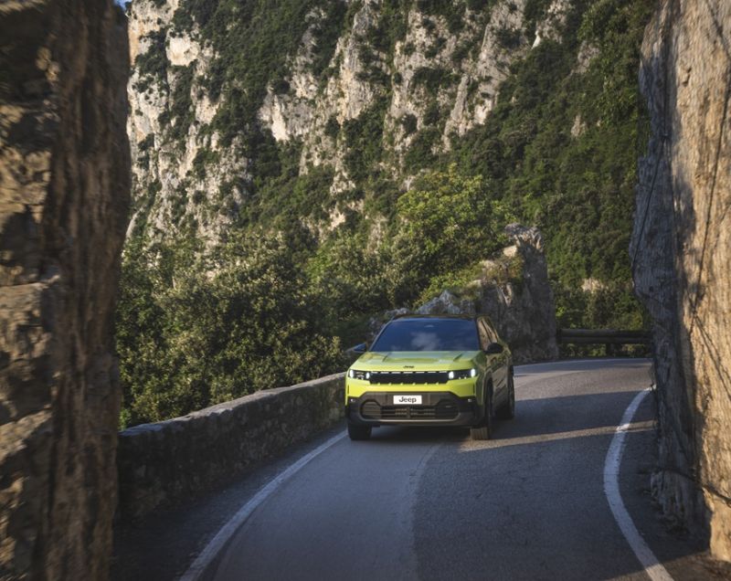 Jeep Compass 1.2 mhev first edition 107kW aut