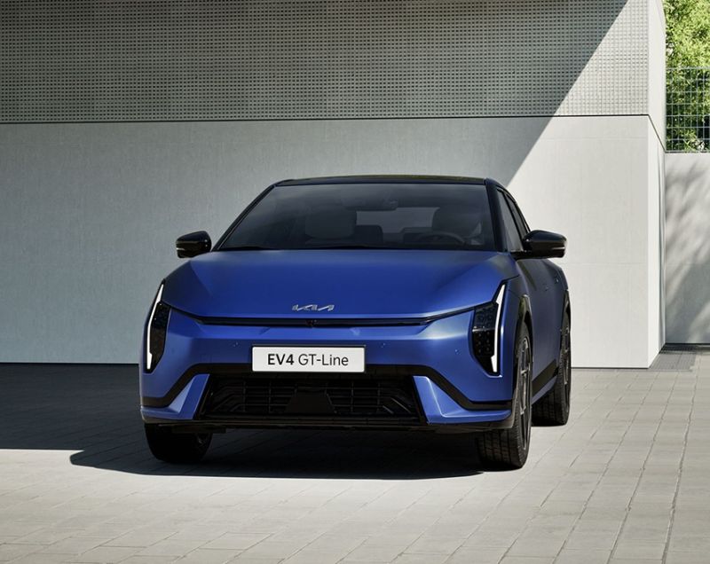 Kia EV4 fastback 81.4kWh 150kW Plus Kia EV4 fastback 81.4kWh 150kW Plus