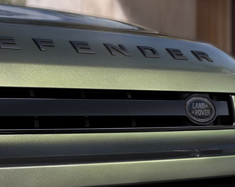 Land Rover Defender 110 p300e phev x 5p awd 221kW aut