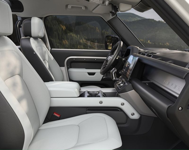 Land Rover Defender 110 p300e phev x-dynamic se 5p awd 221kW aut