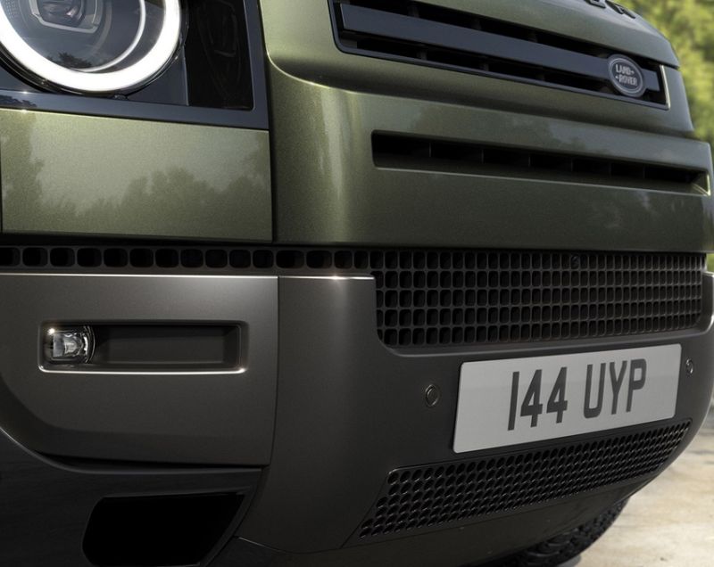 Land Rover Defender 110 p300e phev x-dynamic se 5p awd 221kW aut