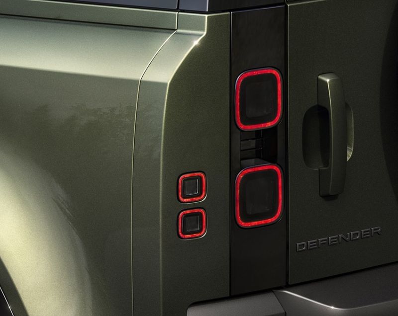 Land Rover Defender 110 p300e phev x-dynamic hse 5p awd 221kW aut