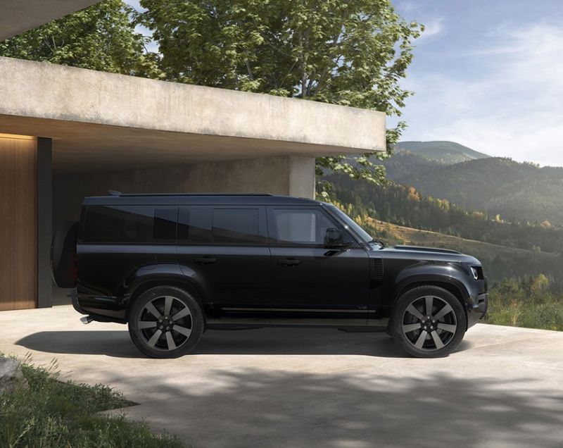 Land Rover Defender 130 p425 x 8p awd 313kW aut