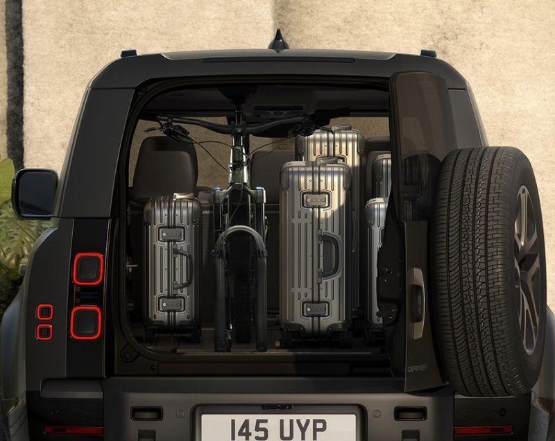 Land Rover Defender 130 p425 x 8p awd 313kW aut