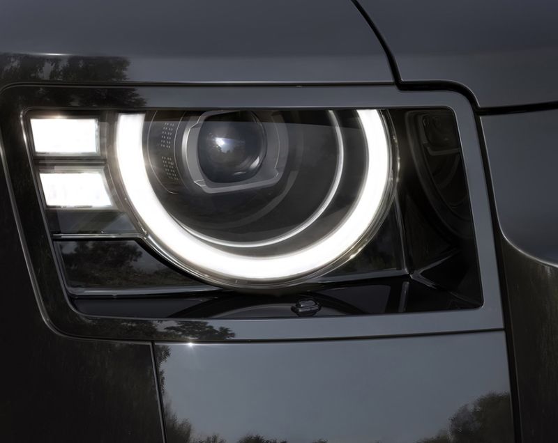 Land Rover Defender 130 p425 x 8p awd 313kW aut