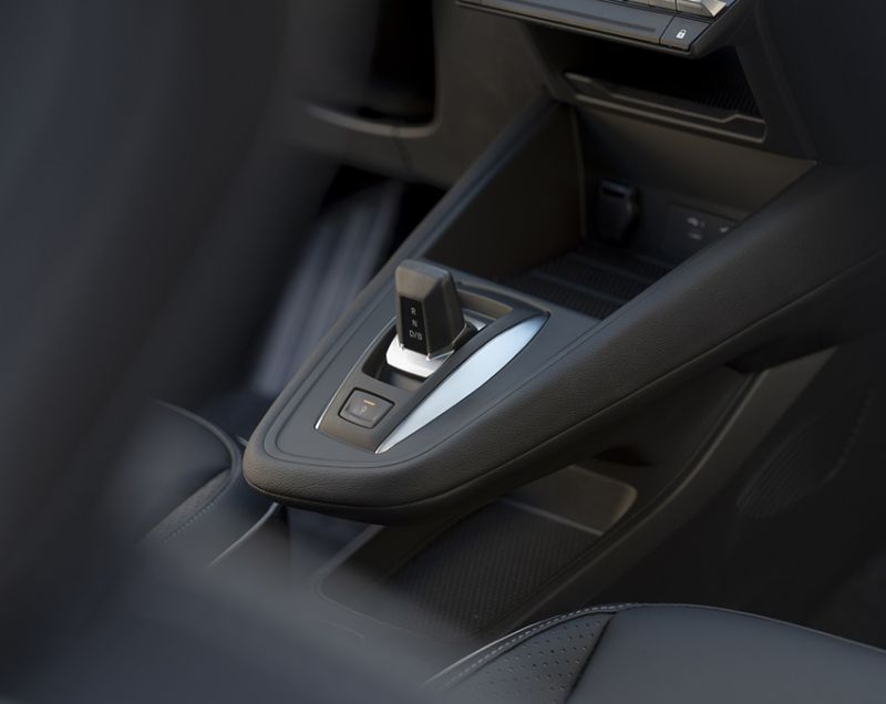 Mitsubishi Grandis 1.8 hev first edition 116kW aut Mitsubishi Grandis 1.8 hev first edition 116kW aut