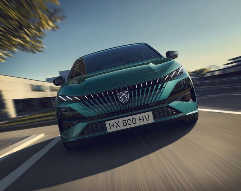 Peugeot 308 1.2 mhev style 107kW e-dcs6 aut