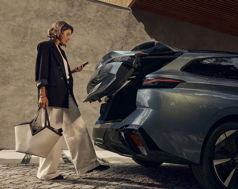 Peugeot 308 SW 1.6 phev business 144kW e-dcs7 aut Peugeot 308 SW 1.6 phev business 144kW e-dcs7 aut