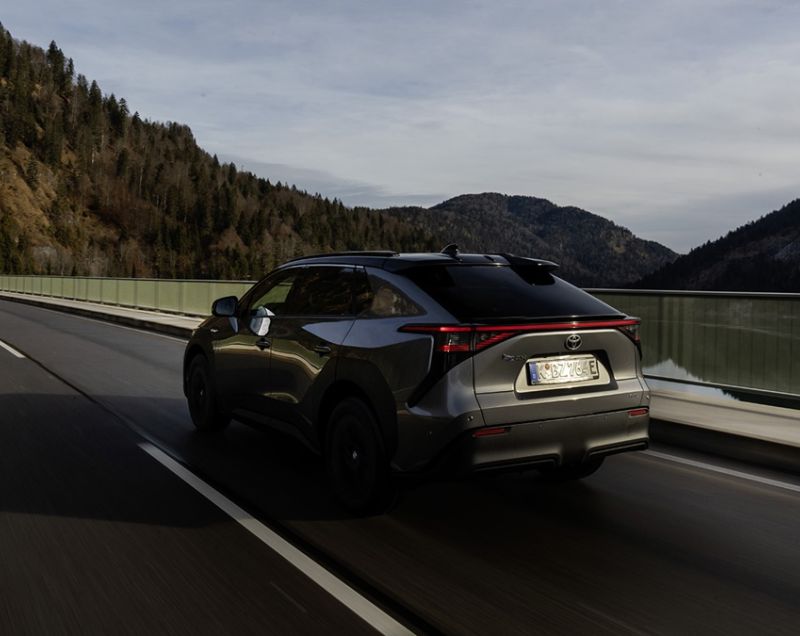 Toyota bZ4X 73.1kWh ev executive 165kW aut