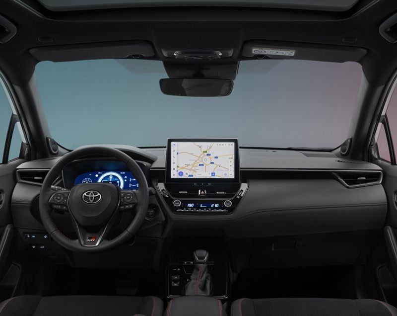 Toyota Corolla Cross 2.0 hev gr sport 132kW e-cvt aut