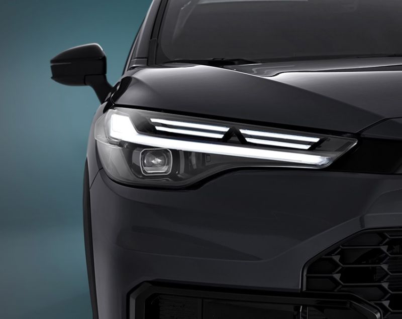 Toyota Corolla Cross 1.8 hev active 103kW cvt aut Toyota Corolla Cross 1.8 hev active 103kW cvt aut