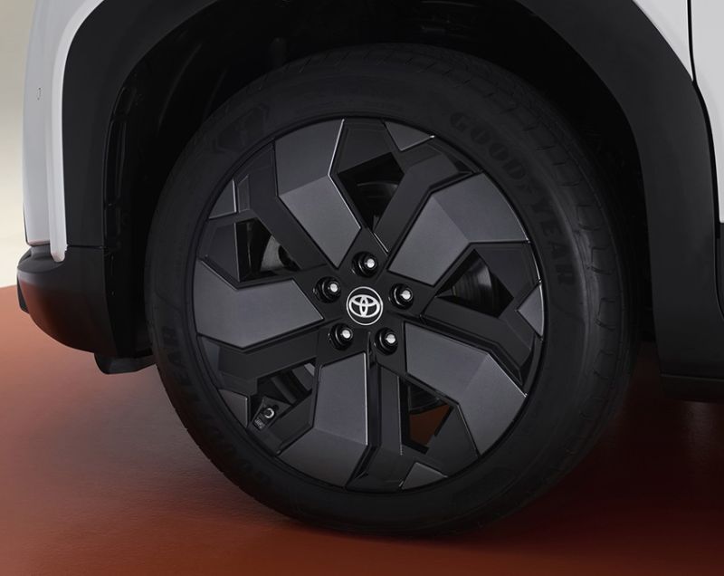 Toyota Urban Cruiser 61.1kWh ev dynamic 128kW aut