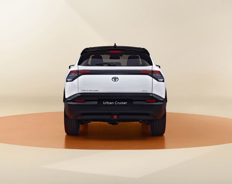 Toyota Urban Cruiser 61.1kWh ev executive awd 135kW aut