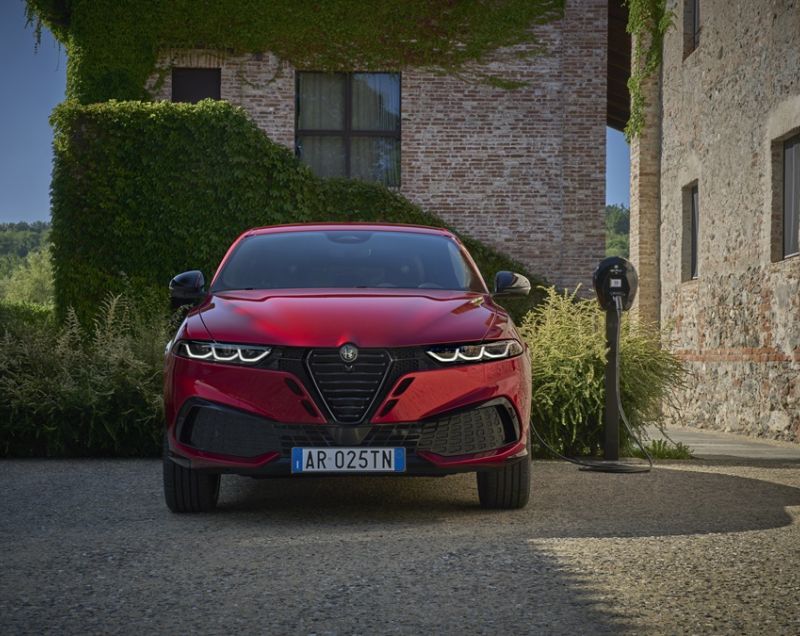 Alfa Romeo Tonale 1.3t phev ti awd 198kW aut Alfa Romeo Tonale 1.3t phev ti awd 198kW aut