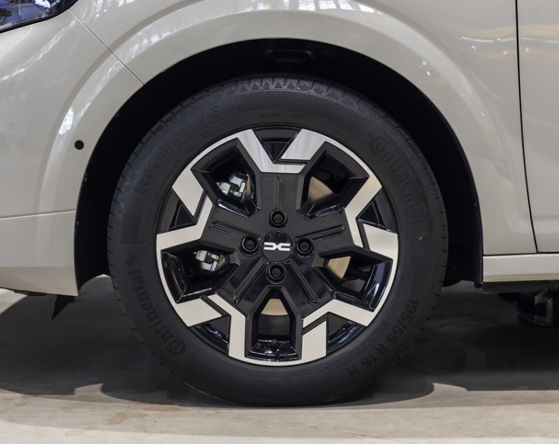 Dacia Sandero 1.0tce journey 74kW Dacia Sandero 1.0tce journey 74kW