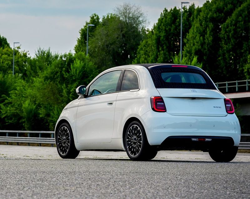 Fiat 500 1.0 mhev torino launch edition 48kW Fiat 500 1.0 mhev torino launch edition 48kW