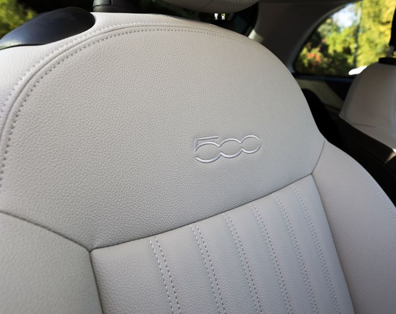 Fiat 500C 1.0 mhev icon 48kW Fiat 500C 1.0 mhev icon 48kW