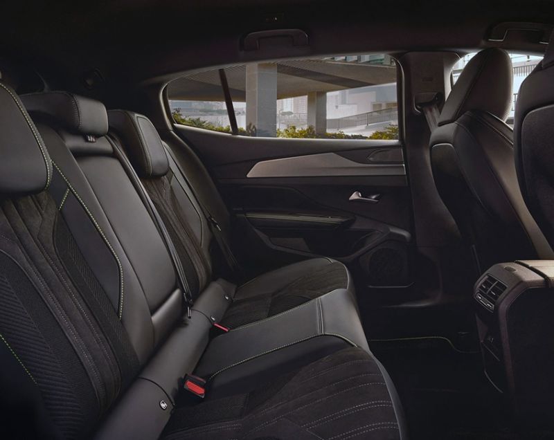 Peugeot 408 1.6 phev gt exclusive 177kW e-dcs7 aut