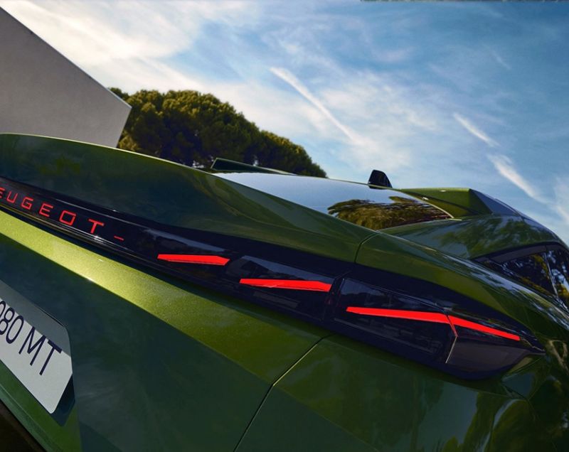 Peugeot 408 58kWh ev gt exclusive 157kW aut