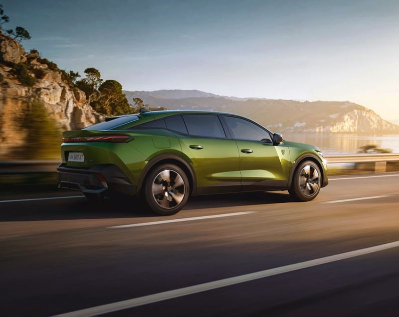 Peugeot 408 58kWh ev gt exclusive 157kW aut Peugeot 408 58kWh ev gt exclusive 157kW aut