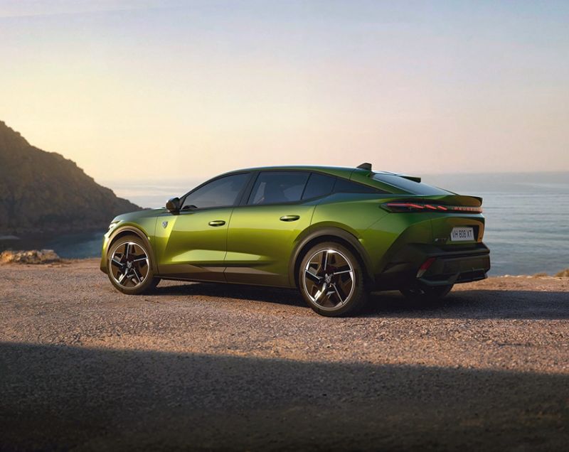 Peugeot 408 1.2 mhev gt 107kW e-dcs6 aut