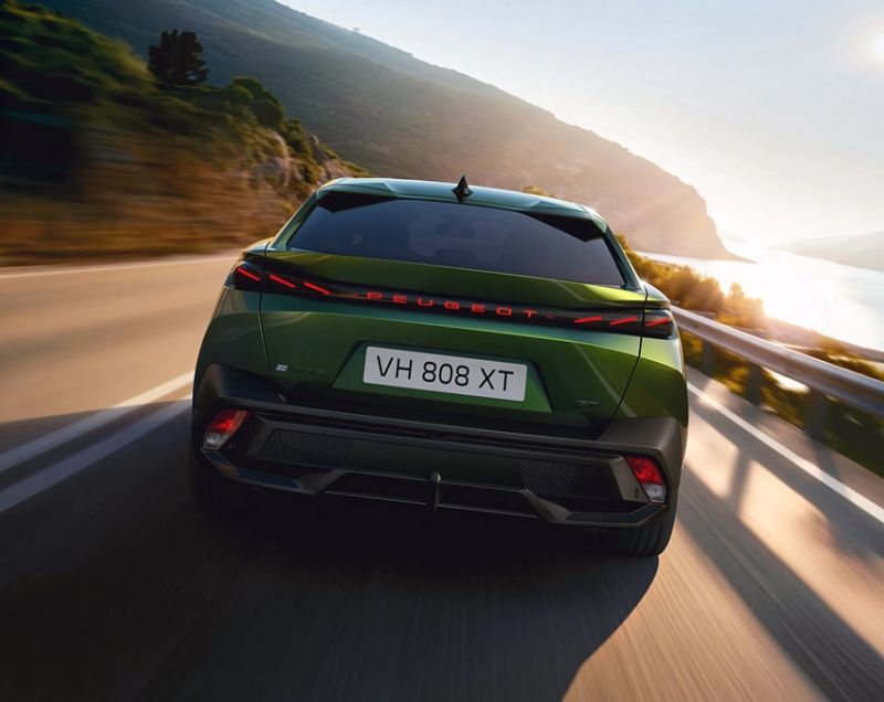 Peugeot 408 1.2 mhev gt 107kW e-dcs6 aut