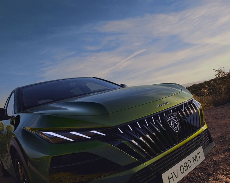 Peugeot 408 1.2 mhev gt 107kW e-dcs6 aut Peugeot 408 1.2 mhev gt 107kW e-dcs6 aut