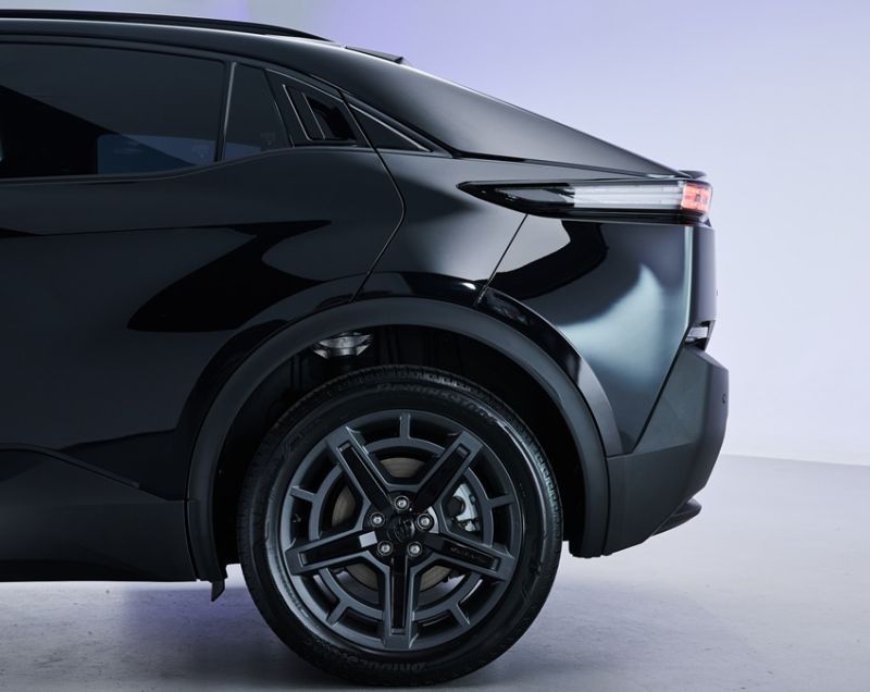 Subaru Uncharted 77kWh ev 2e-xcite+ 165kW aut Subaru Uncharted 77kWh ev 2e-xcite+ 165kW aut