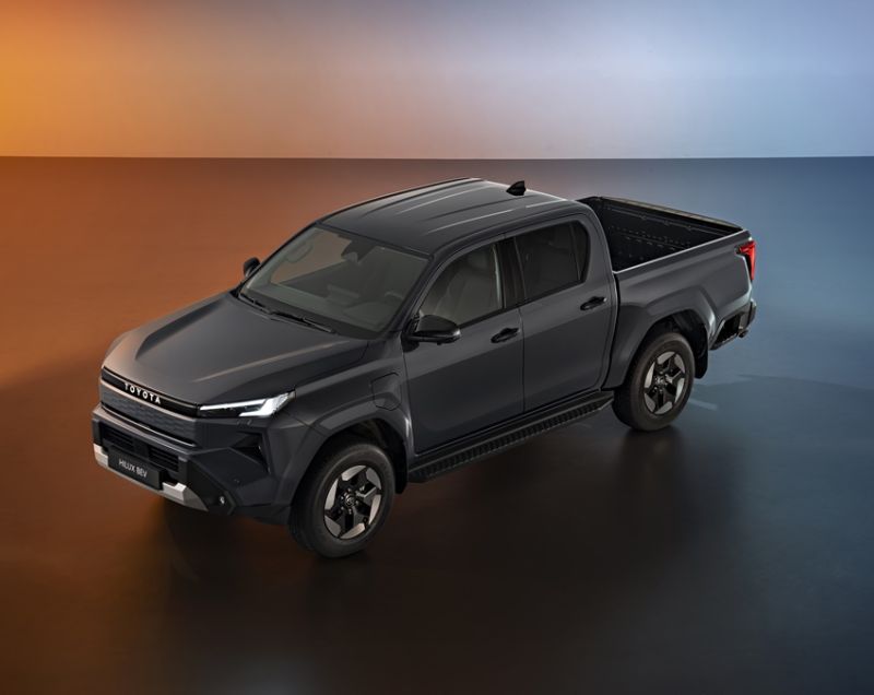 Toyota Hi-lux 59.2kWh ev dc professional 144kW awd aut