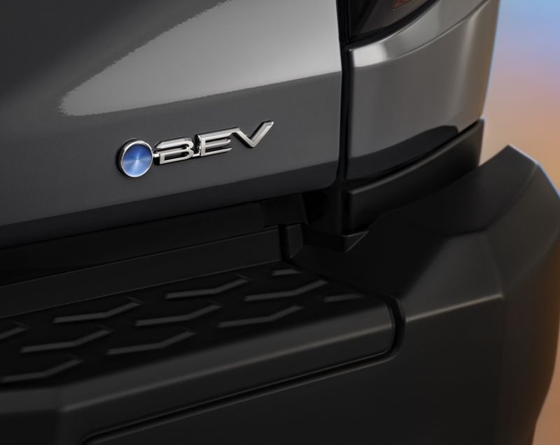 Toyota Hi-lux 59.2kWh ev dc challenger 144kW awd aut