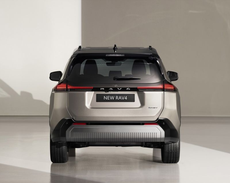 Toyota RAV4 300 Plug-in Hybrid AWD First Edition